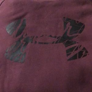 maroon under armour hoodie